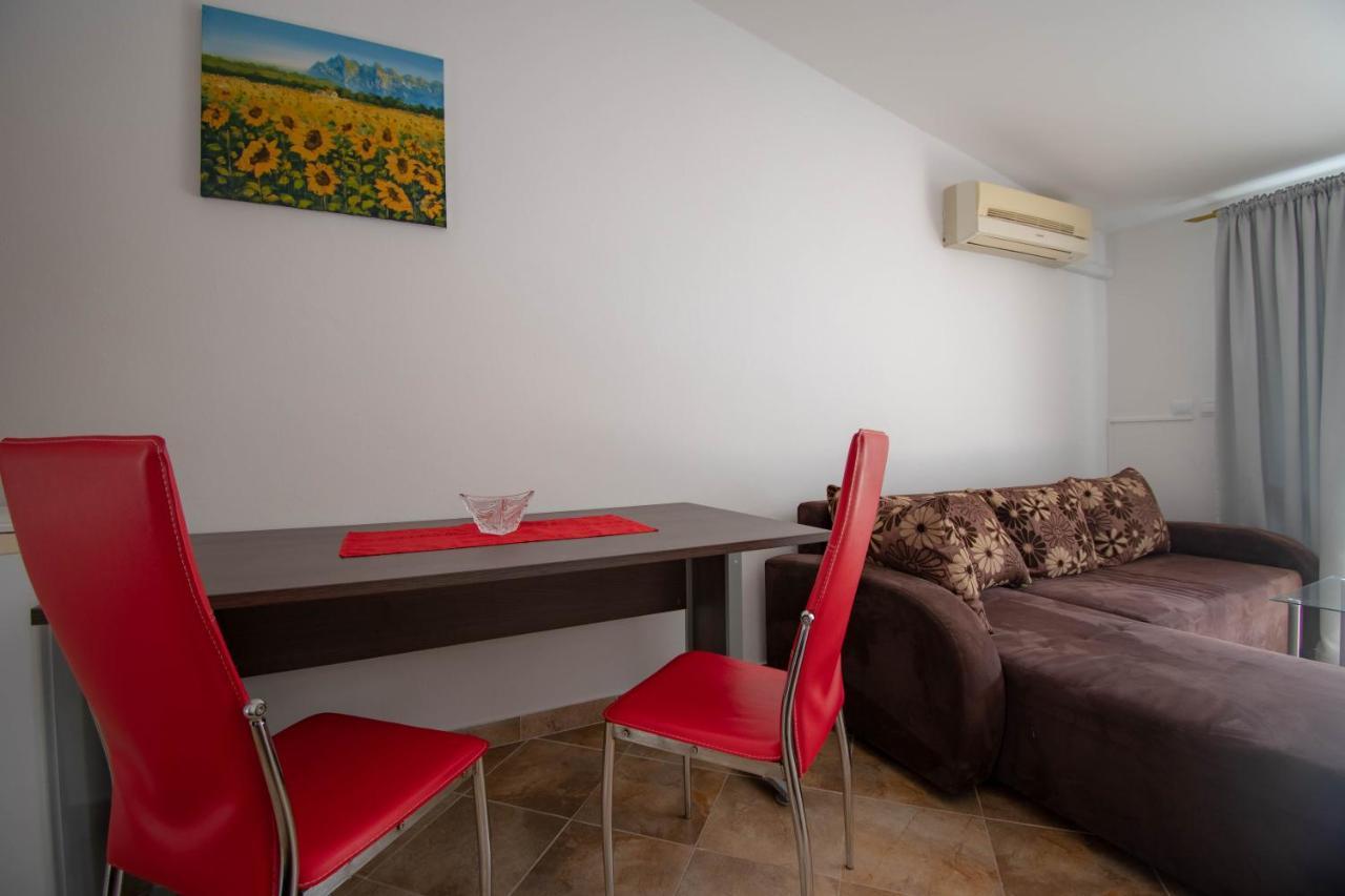 Apartments Betty Borik Rovinj Exterior photo