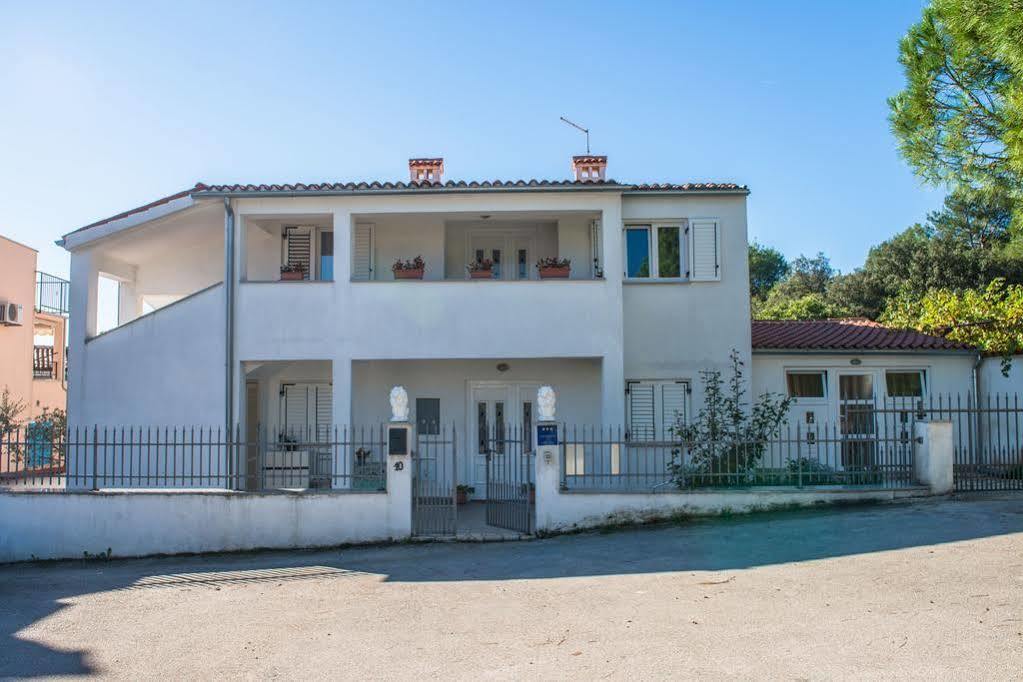 Apartments Betty Borik Rovinj Exterior photo